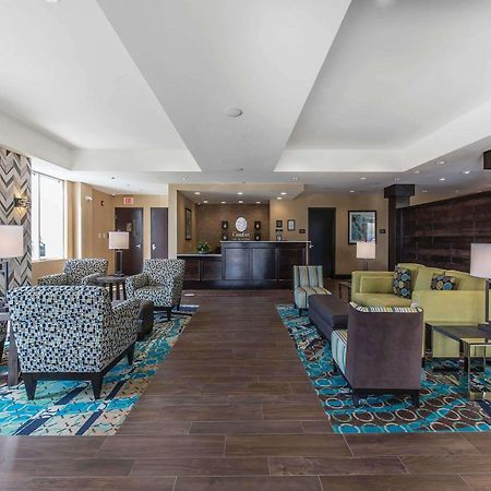 Comfort Inn & Suites Airport North YYC Eksteriør billede
