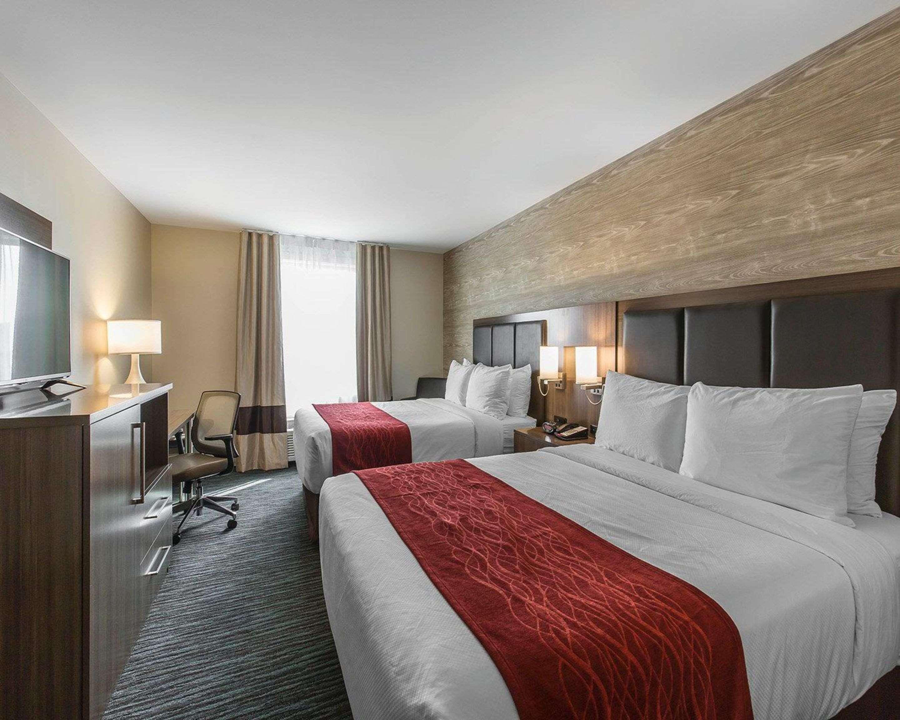 Comfort Inn & Suites Airport North YYC Eksteriør billede