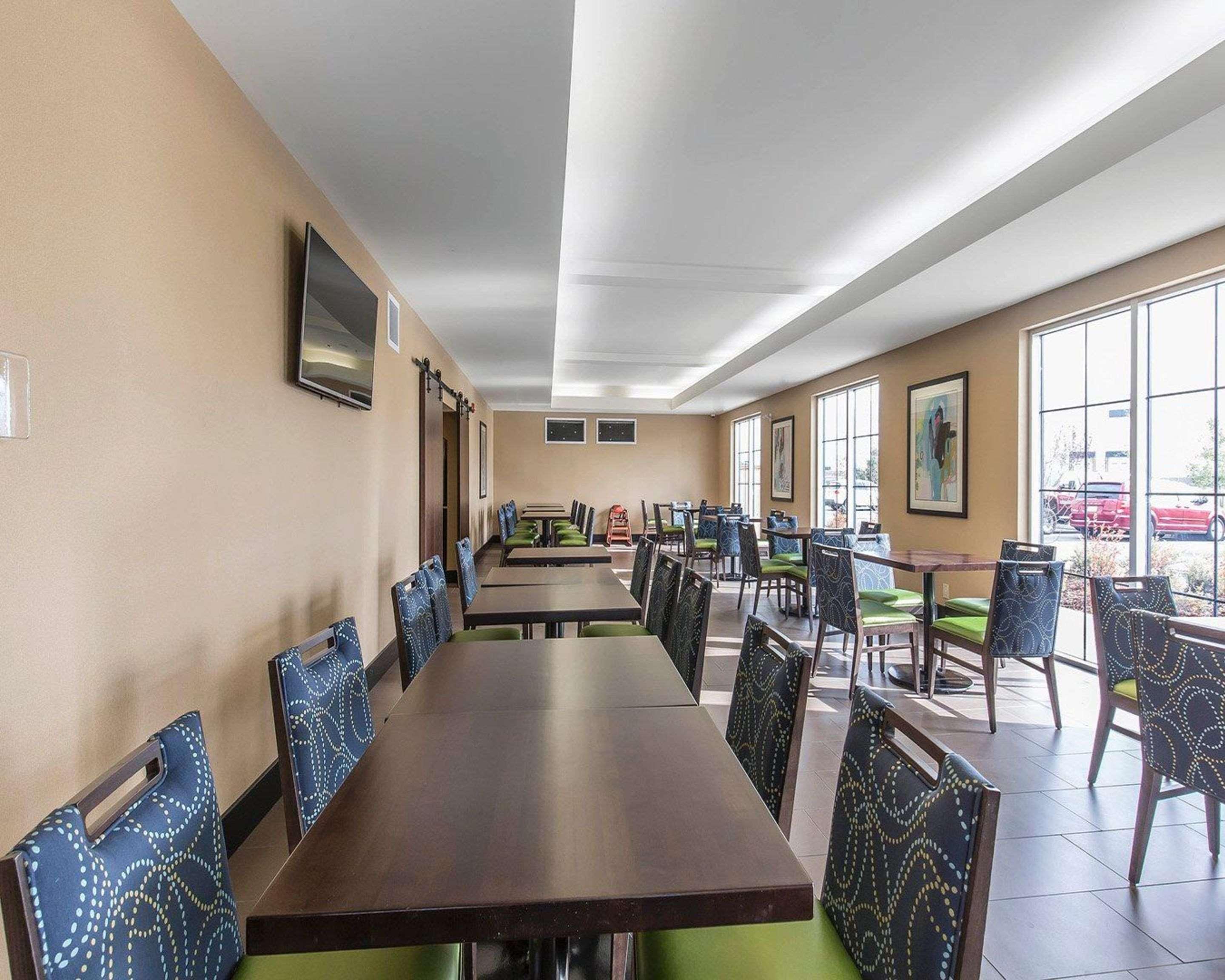 Comfort Inn & Suites Airport North YYC Eksteriør billede
