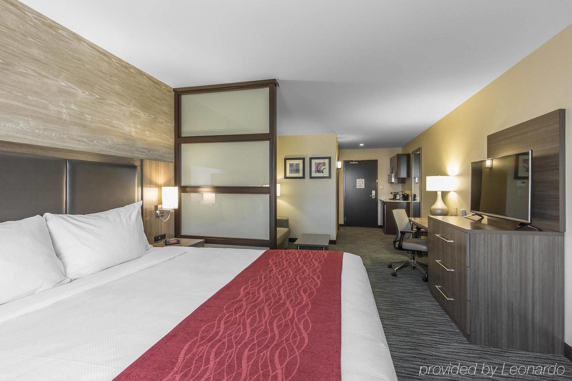 Comfort Inn & Suites Airport North YYC Eksteriør billede